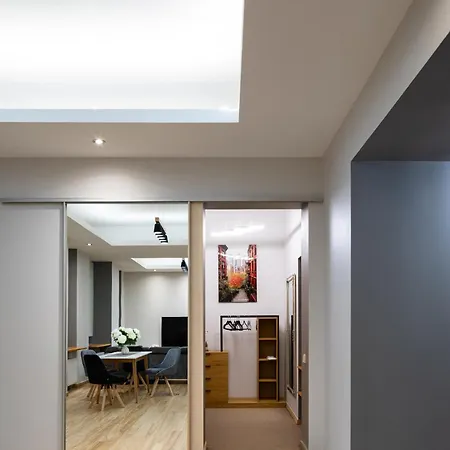 Modern In Location, Kingsize Beds, 2 Br アパート *
