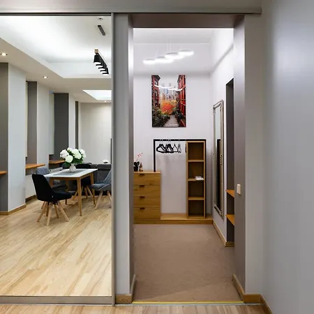 アパート Modern In Location, Kingsize Beds, 2 Br リガ